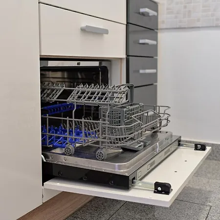 Apartman Ajduk With Parking And Terrace Zadar