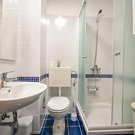 Apartman Ajduk With Parking And Terrace *